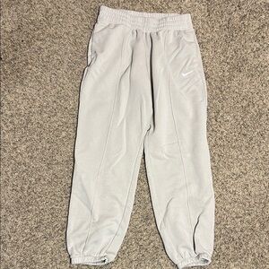 Nike women’s tan Jogger Pants